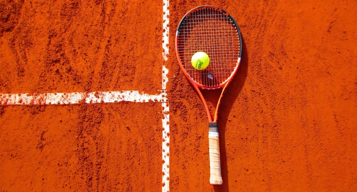 Tenis, Odkryj rodzinne obozy tenisowe urokliwą Gardą! - zdjęcie, fotografia