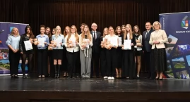 Blisko 100 najzdolniejszych uczniów nagrodzonych sty&hellip;