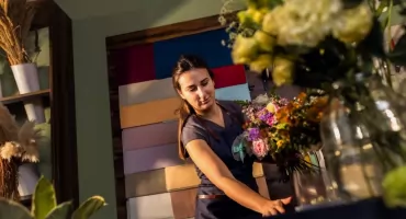 Zmień pasję w biznes i zapisz się na darmowy kurs florystyczny