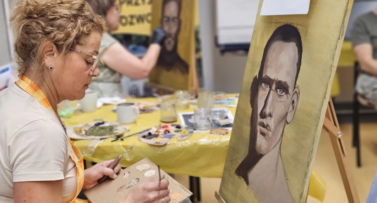 Literatura i sztuka, Nauka sztuki portretowej Lesławem Stępniem - zdjęcie, fotografia