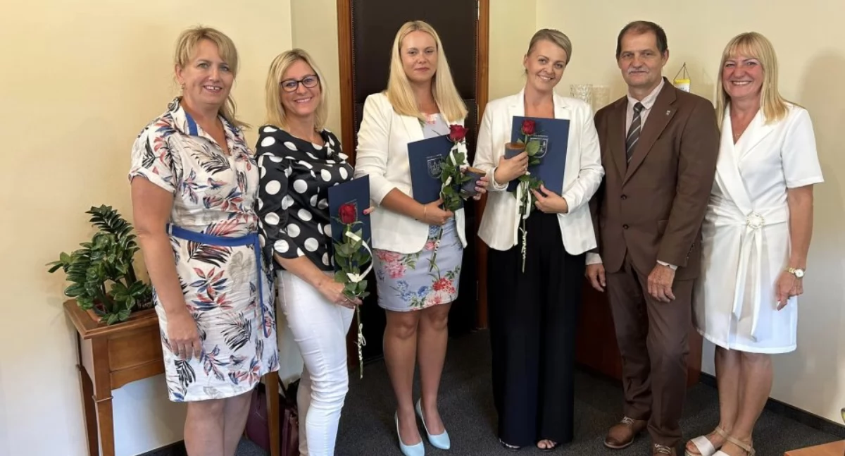 System oświaty, Nauczycielki Gminy Somonino nowymi stopniami awansu zawodowego - zdjęcie, fotografia