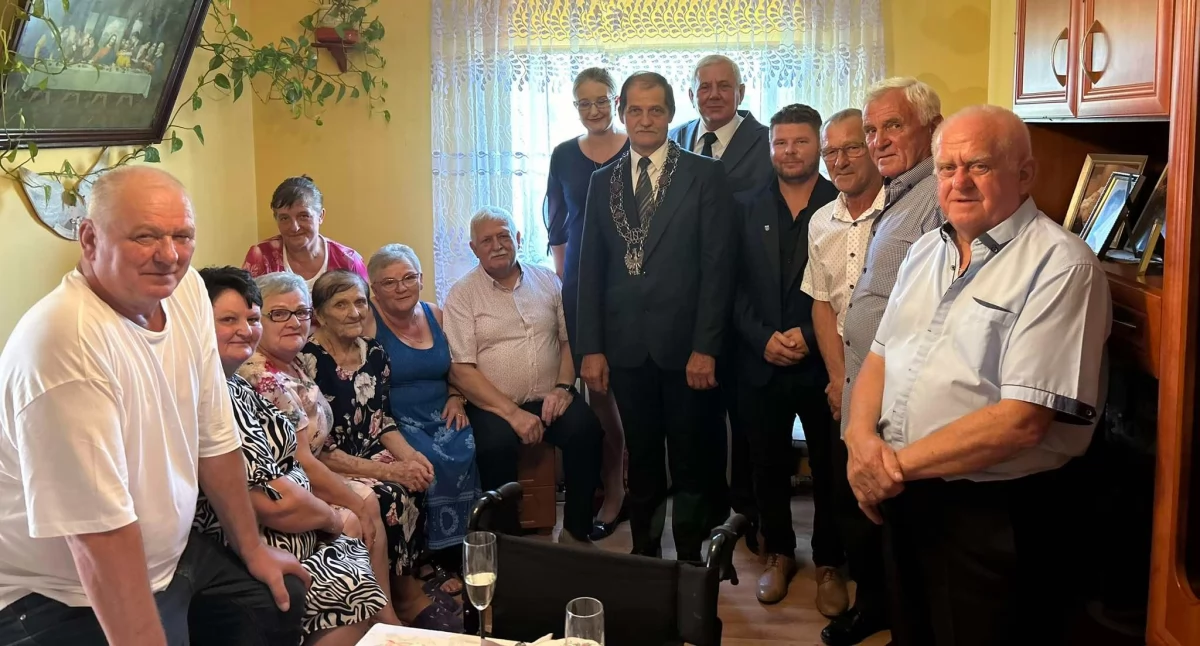 Ludzie i pasje, Jubileusz lecia Zofii Dawidowskiej mieszkanki Borcza - zdjęcie, fotografia