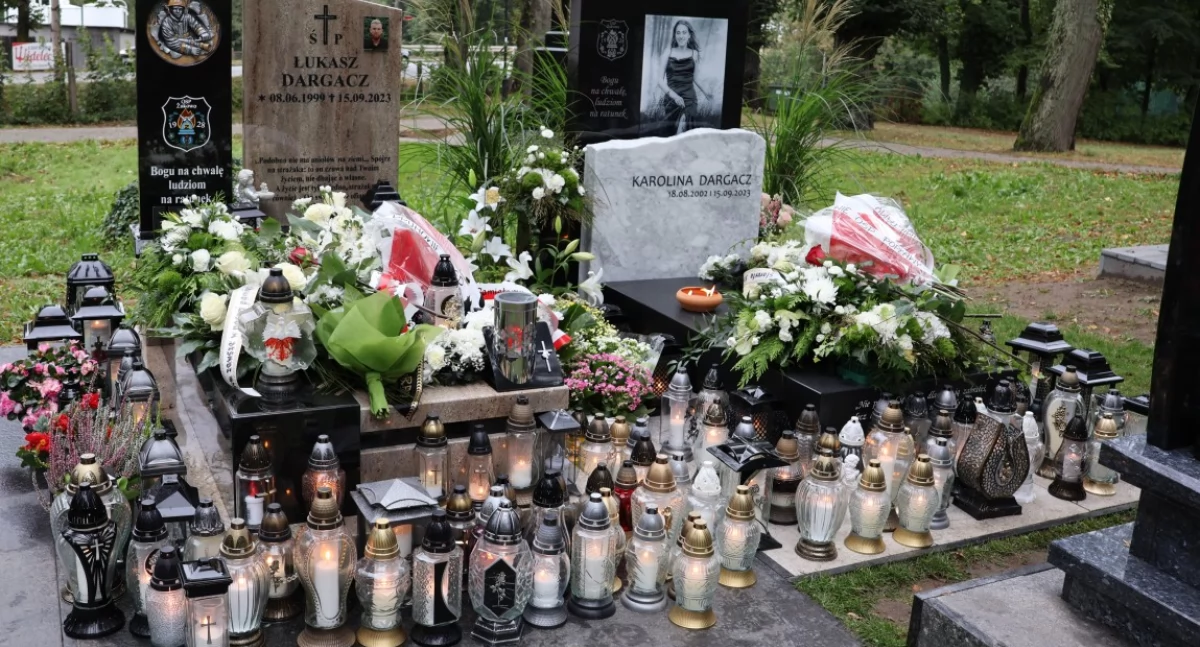 Tu mieszkamy, Odbył hołd strażaków Karoliny Łukasza Dargacz rocznicę tragicznego wypadku - zdjęcie, fotografia