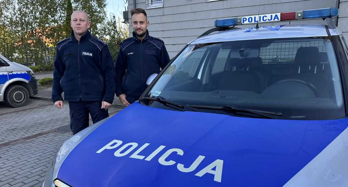 Kronika policyjna, Dzielnicowi pomogli seniorce odzyskać portfel - zdjęcie, fotografia