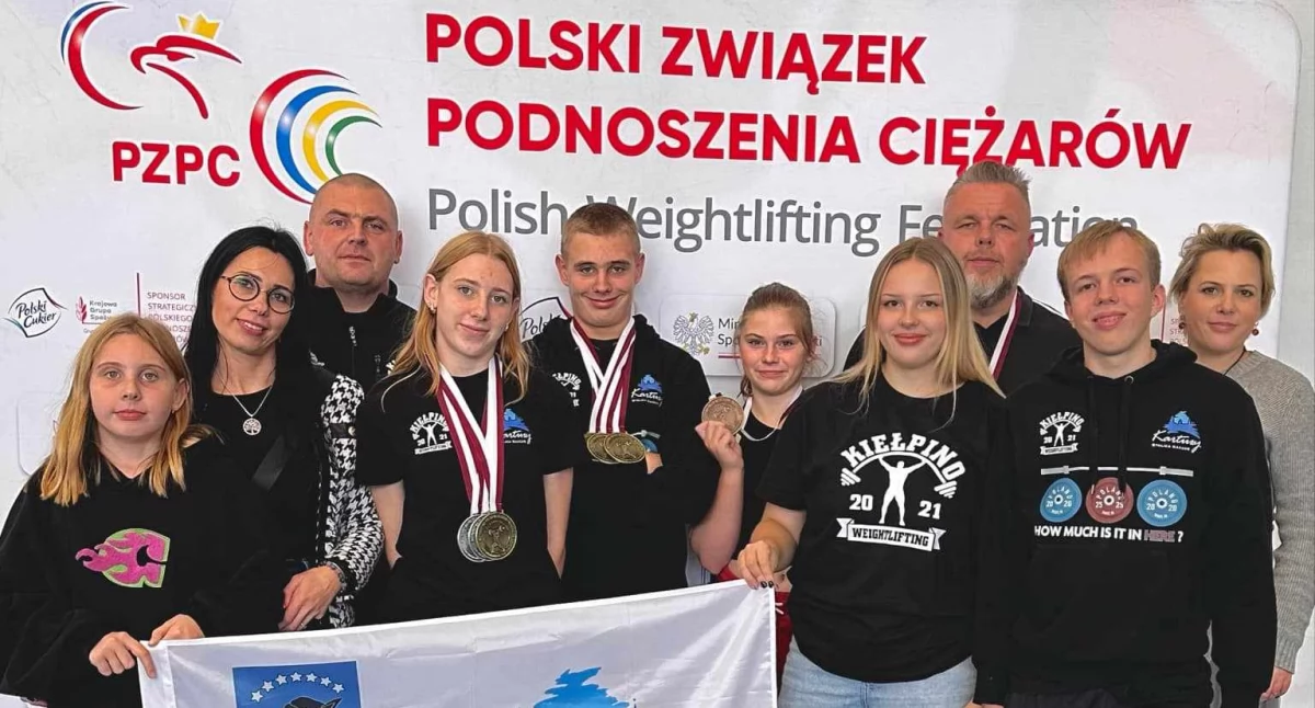 Ciężary, Weightlifting Kiełpino triumfuje ogólnopolskich zawodach Siedem medali młodych siłaczy - zdjęcie, fotografia