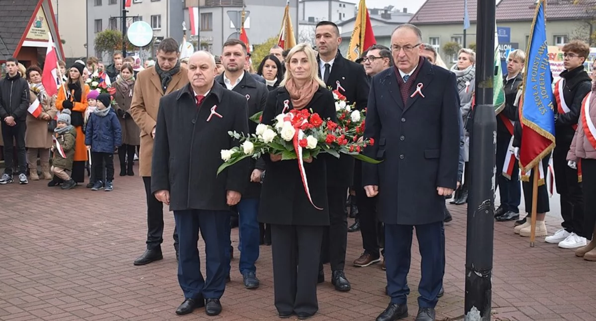 Uroczystości patriotyczne, świętowano Dzień Niepodległości Sierakowicach - zdjęcie, fotografia