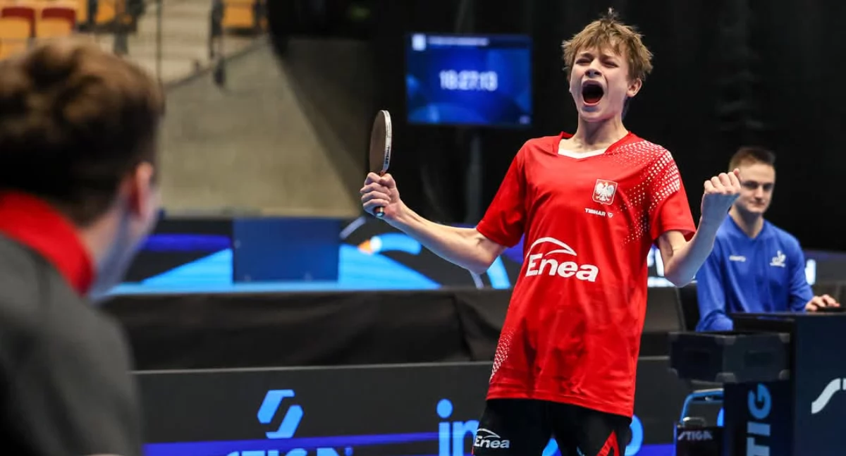 Tenis, Samuel Michna wicemistrzem świata! Historyczny sukces młodego tenisisty stołowego Sierakowic - zdjęcie, fotografia
