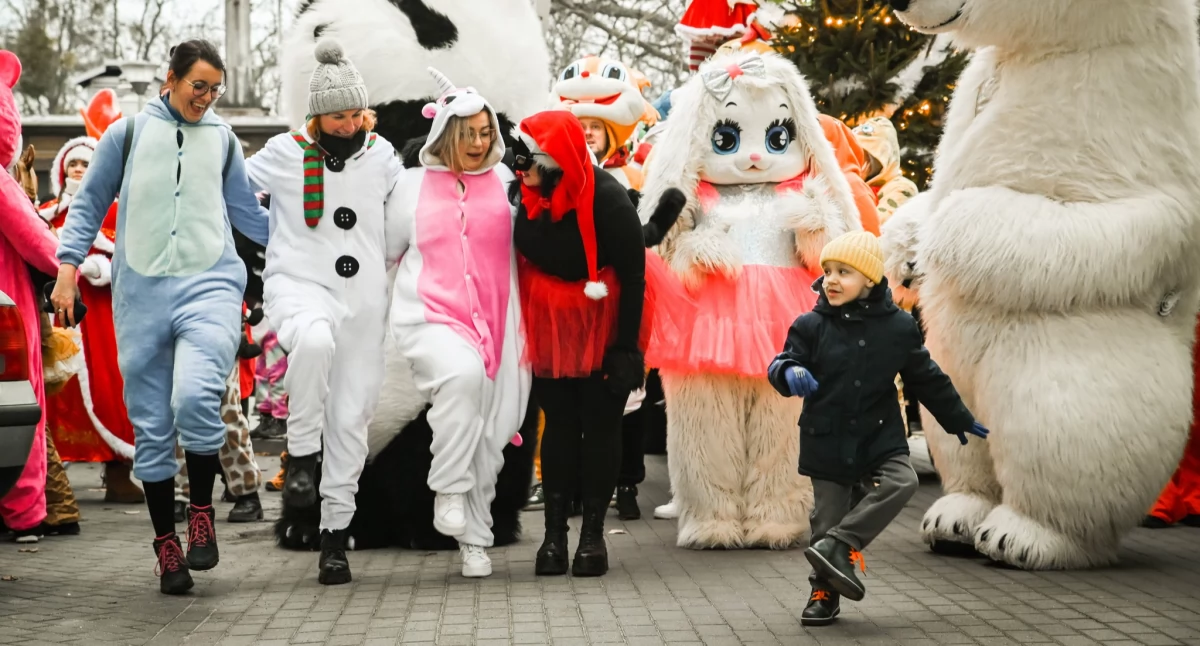 Akcje społeczne i charytatywne, Finał edycji akcji Jedzie Mikołaj Święty Ktoś Uśmiechnięty - zdjęcie, fotografia