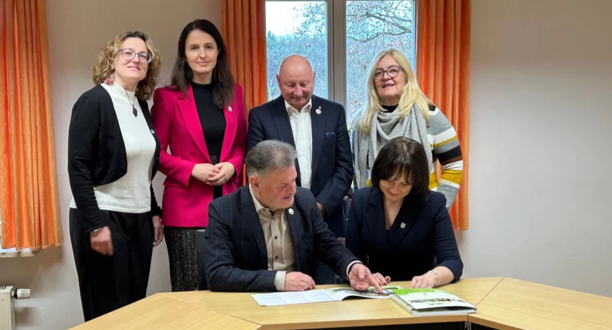 Akcje społeczne i charytatywne, Gmina Żukowo rozwija relacje partnerami Niemiec Francji - zdjęcie, fotografia