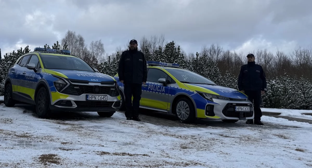 Policja, Policjanci wzbogacili radiowozy - zdjęcie, fotografia