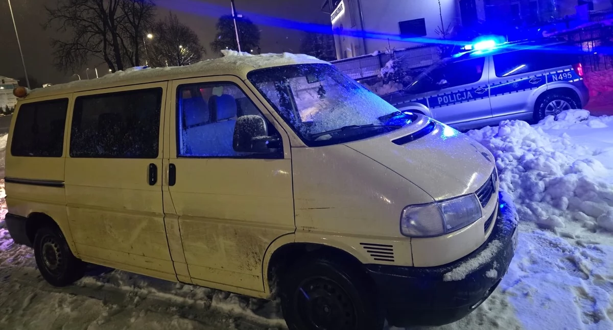 Kronika policyjna, Odurzony uprawnień poszukiwany jedyny powinien prowadzić - zdjęcie, fotografia