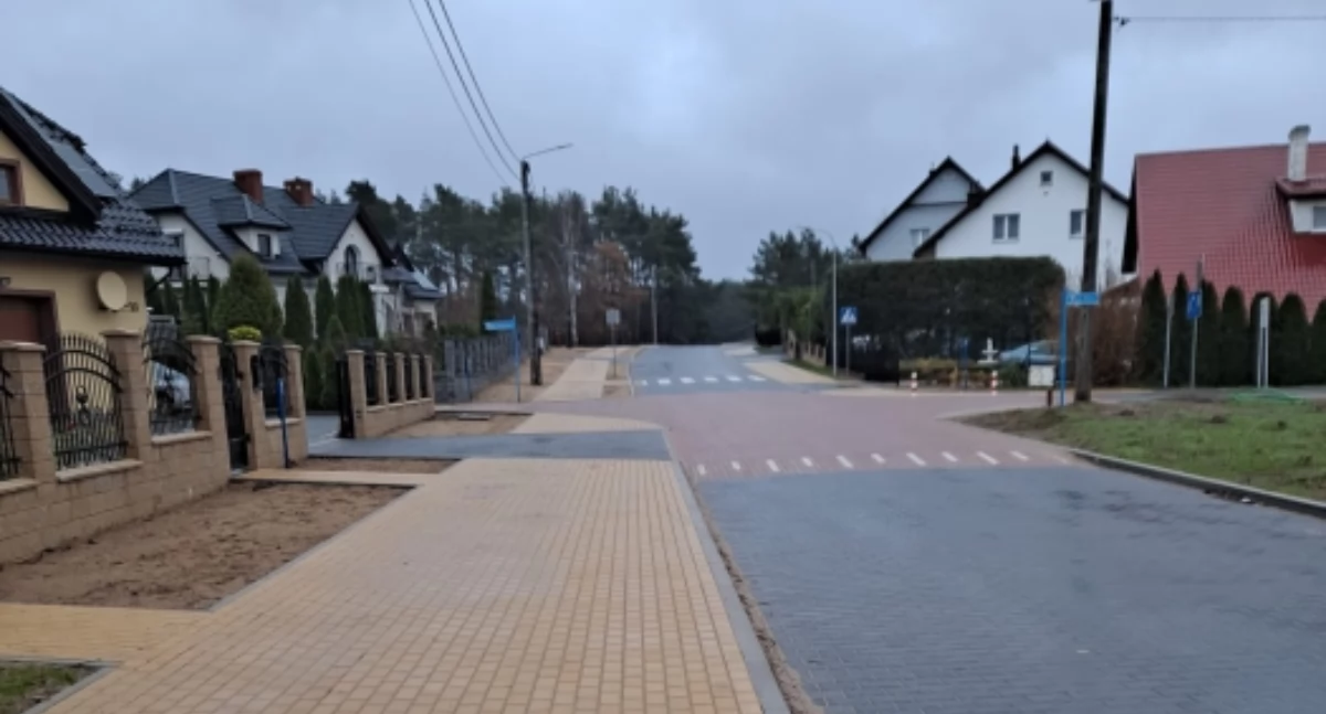 Inwestycje, Gmina Przodkowo zrealizowała projekt przebudowy dróg Pomieczynie ponad - zdjęcie, fotografia