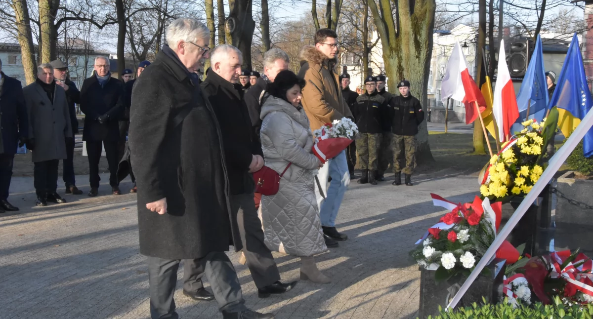Uroczystości patriotyczne, rocznica powrotu Kaszub Macierzy Uroczystość Kartuzach - zdjęcie, fotografia