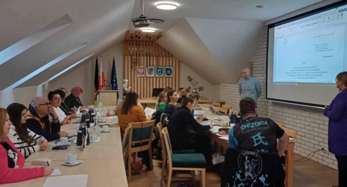 Organizacje pozarządowe, Wsparcie organizacji pozarządowych gminie Somonino Odbyło spotkanie - zdjęcie, fotografia