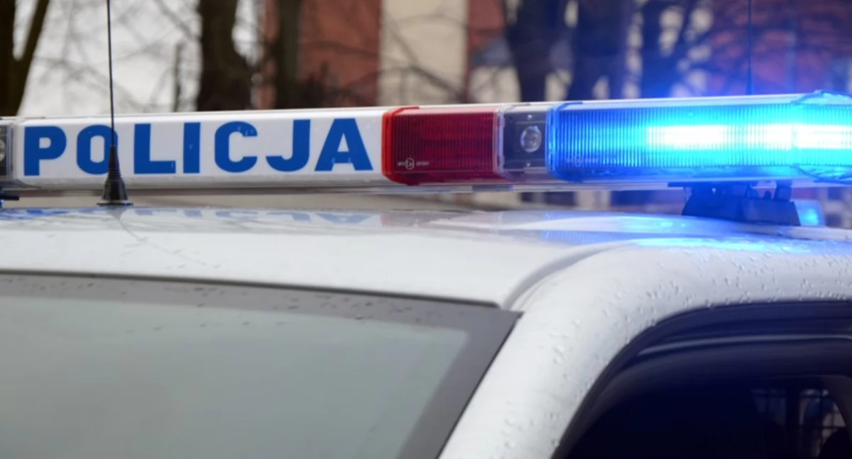 Wypadki, latek motocrossem tablic uprawnień doprowadził wypadku drogowego - zdjęcie, fotografia