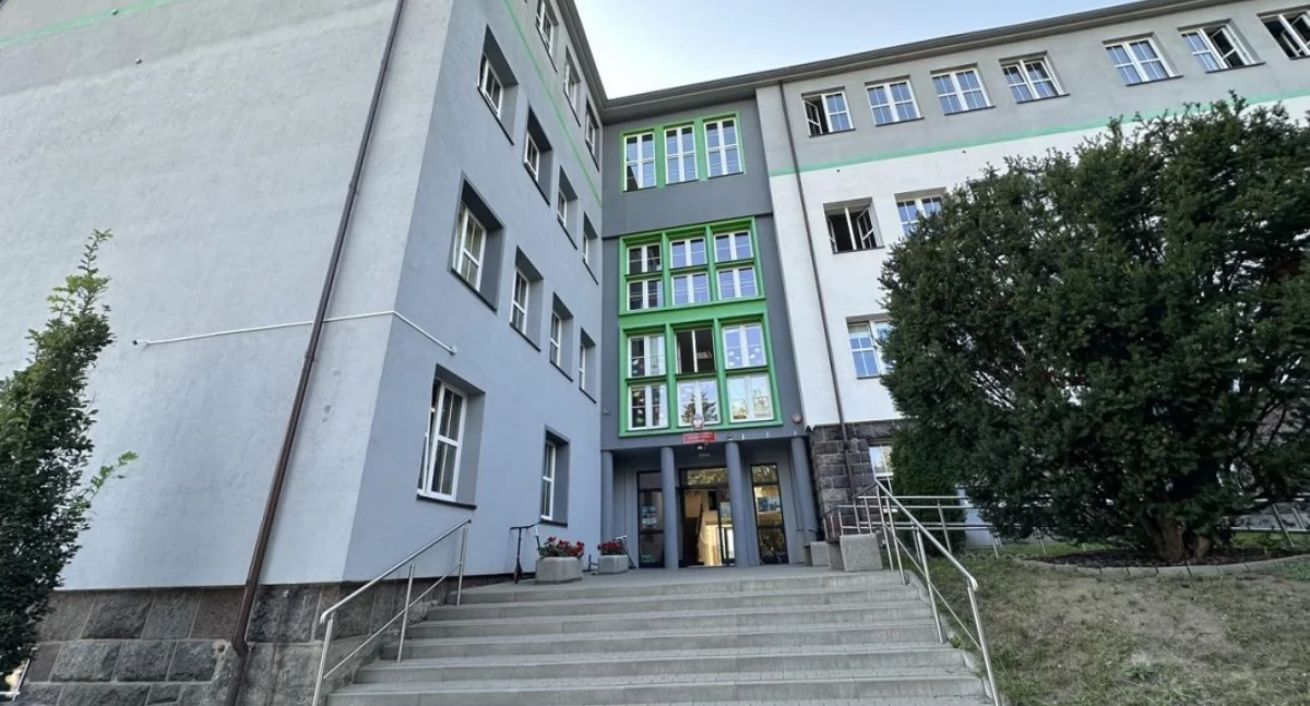 Inwestycje, zabaw Żukowie podpisano umowę realizację projektu - zdjęcie, fotografia