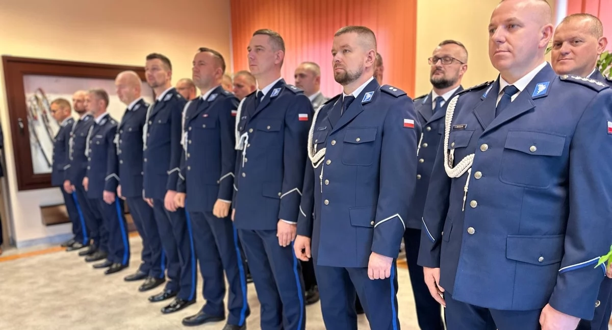 Policja, Kartuscy policjanci mają nowych szefów - zdjęcie, fotografia