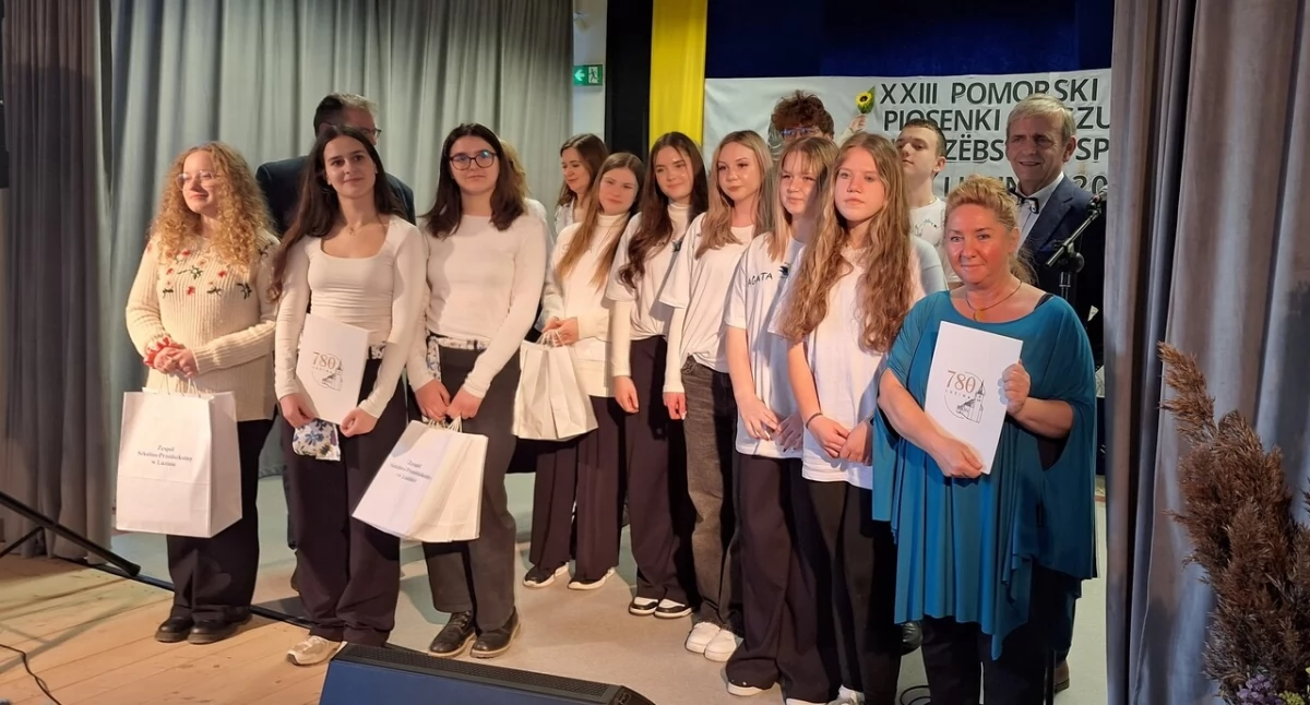 Kaszubszczyzna, Młodzi artyści Banina Tuchomia nagrodzeni XXIII konkursie „Kaszëbsczé Spiéwë” - zdjęcie, fotografia