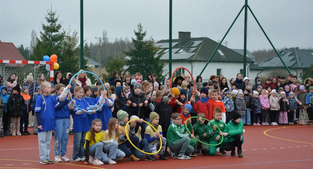 Inwestycje, Leźno stawia sport! boisko otwarte - zdjęcie, fotografia