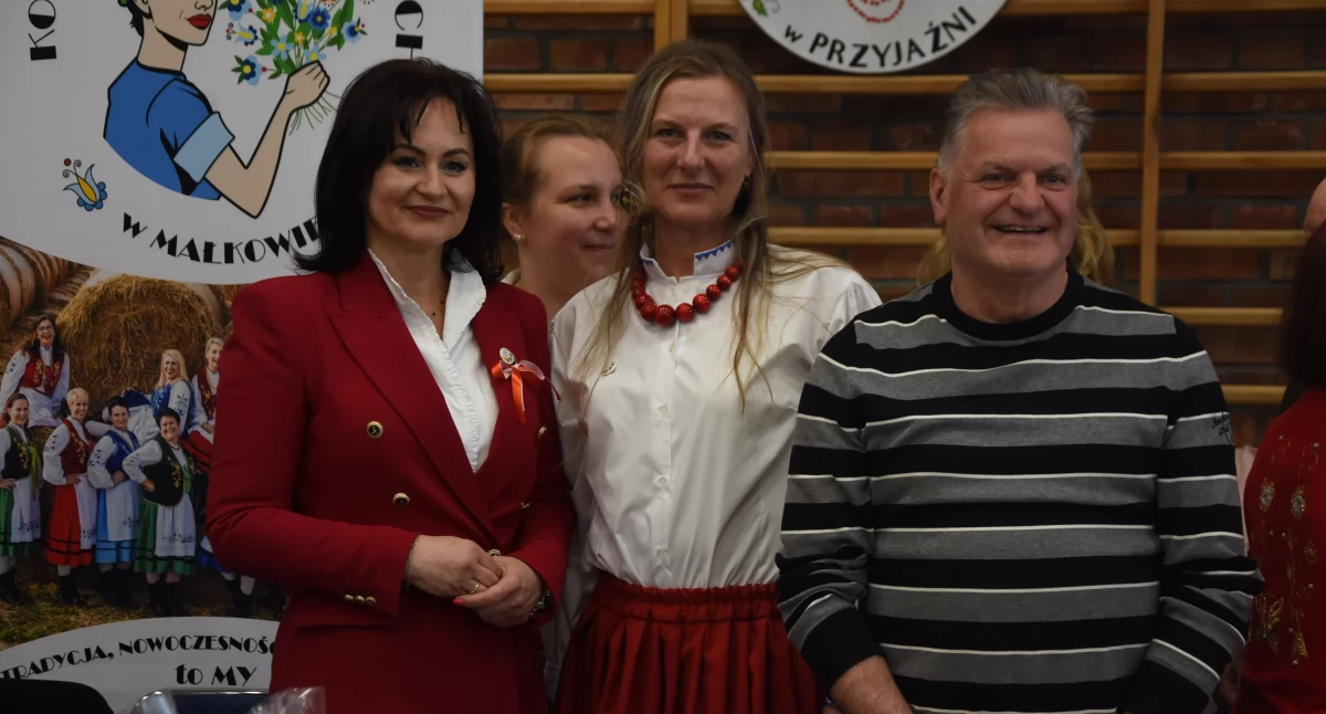 Akcje społeczne i charytatywne, Drzewo przyjaźni europejska mozaika Żukowo obchodziło Dzień Europy - zdjęcie, fotografia