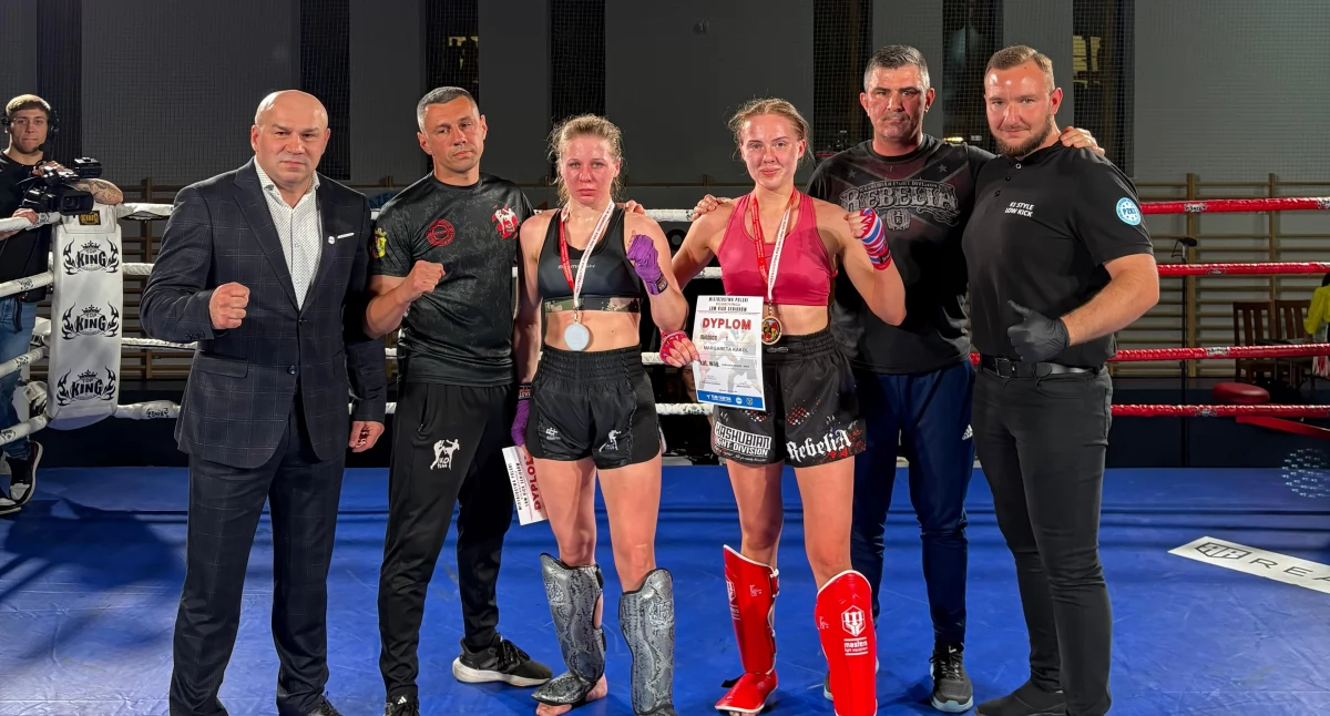 Sporty walki, Złoto brąz charakter Rebelia pokazuje siłę Kaszub ringu - zdjęcie, fotografia