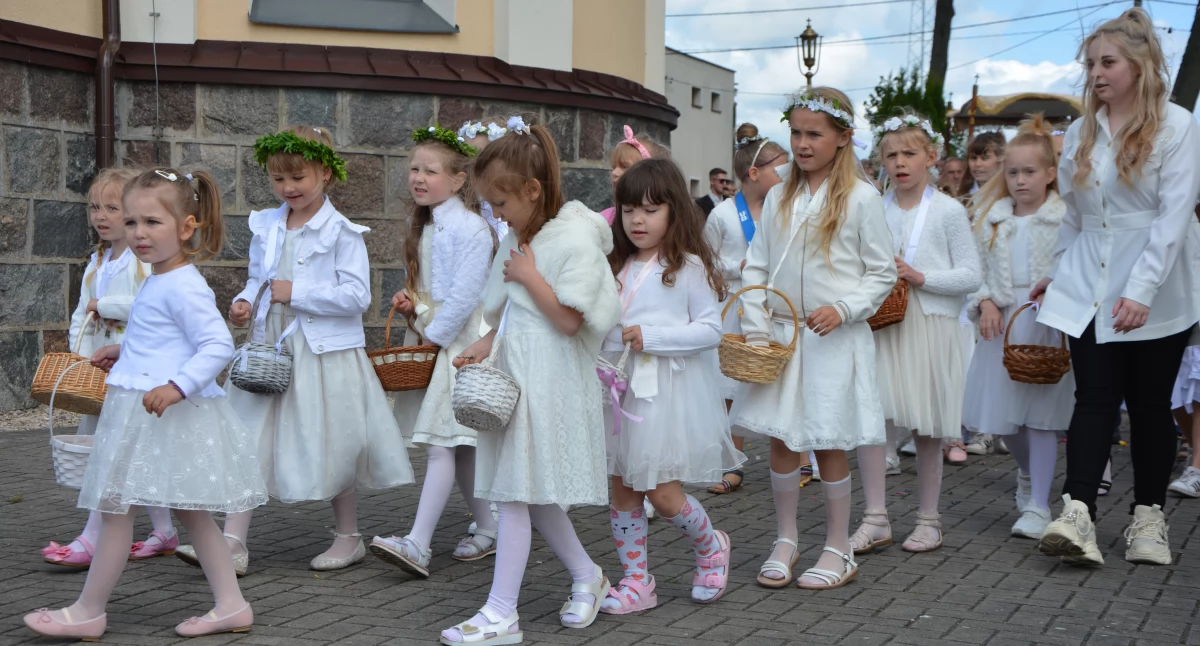 Religia, Uroczystość Bożego Ciała lecia parafii Józefa Czeczewie - zdjęcie, fotografia