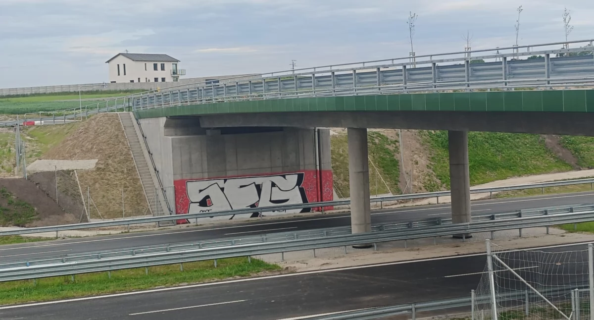 Transport, ulica Chłopska drogi serwisowe ułatwią dojazdy mieszkańcom gminy Żukowo - zdjęcie, fotografia