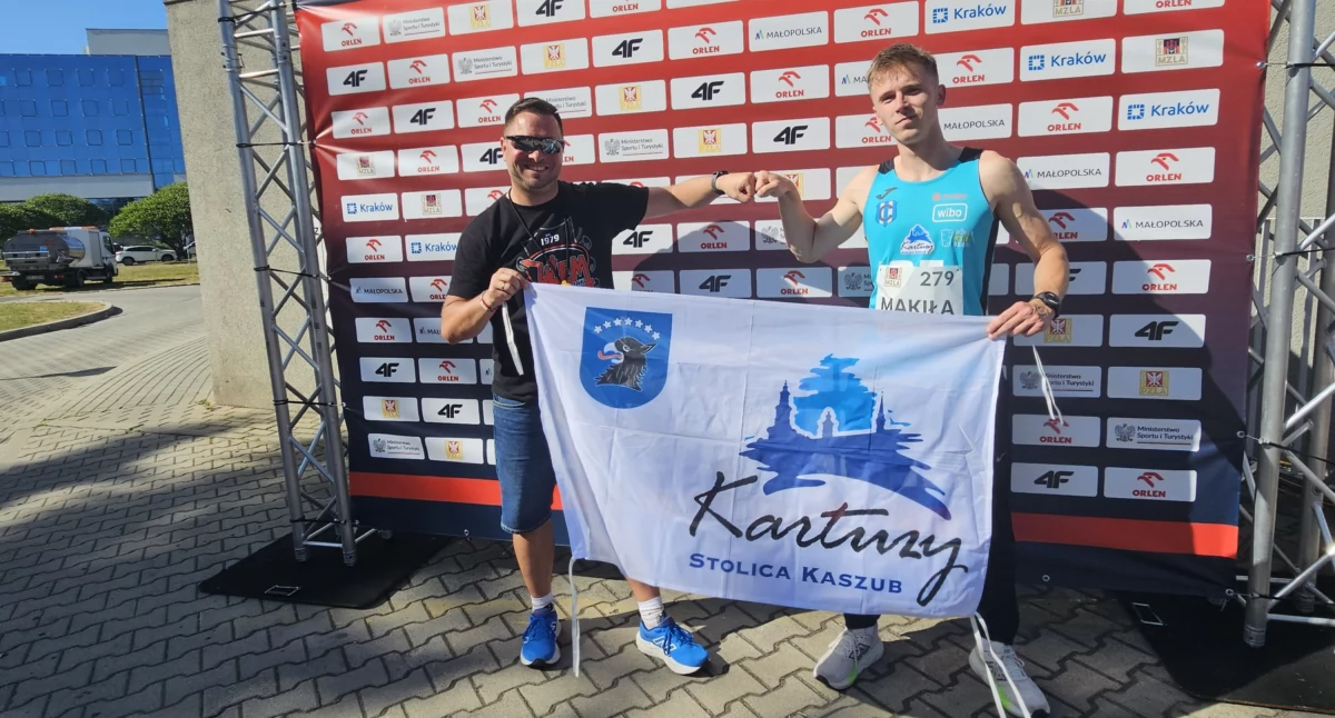 Biegi, Karol Makiła podium Mistrzostw Polski Lekkoatletyce - zdjęcie, fotografia