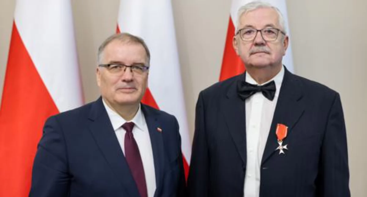 Historia, Kazimierz Socha Borzestowski odznaczony Krzyżem Kawalerskim Orderu Odrodzenia Polski - zdjęcie, fotografia
