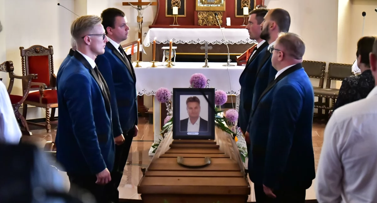 Odeszli od nas..., Pożegnanie Dariusza Męczykowskiego - zdjęcie, fotografia