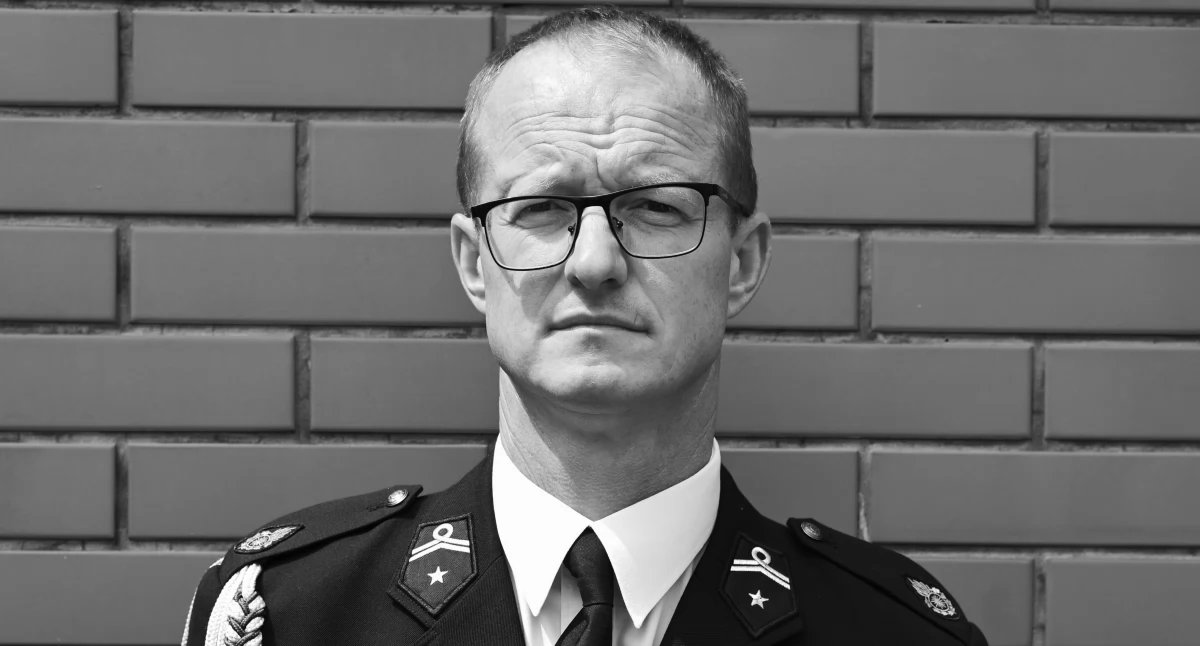 Straż pożarna, Krystian Dułak Sierakowice spiesząc ratunek poniósł najwyższą cenę - zdjęcie, fotografia