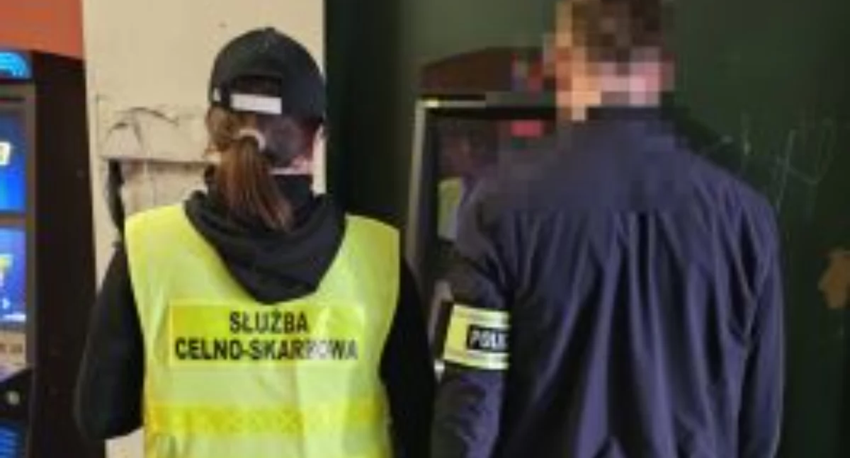 Kronika policyjna, Kartuzy Kolejne nielegalne automaty zlikwidowane - zdjęcie, fotografia