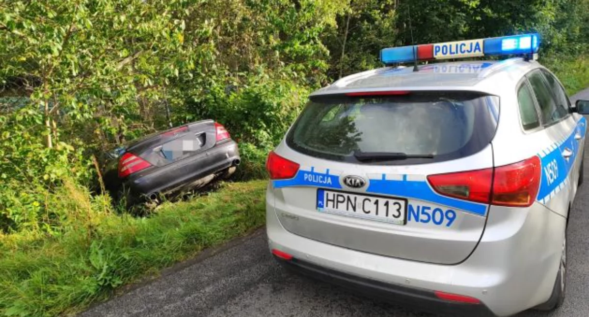 Kronika policyjna, Ponad promile kierownicą narkotyki prawa jazdy Policjanci odpuszczają piratom drogowym - zdjęcie, fotografia