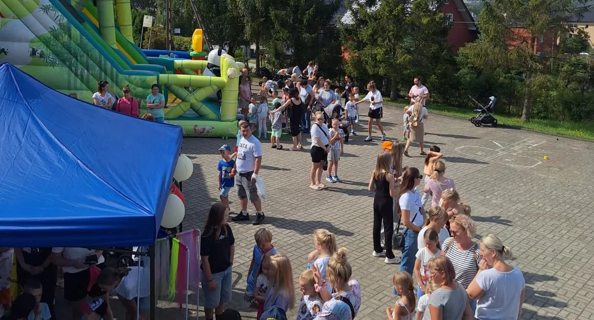 Imprezy, Kolorowe zakończenie wakacji Somoninie Festyn pełen uśmiechu zabawy - zdjęcie, fotografia