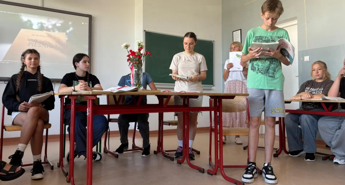 Literatura i sztuka, Przyjaźń Narodowe Czytanie patronatem Prezydenckiej - zdjęcie, fotografia