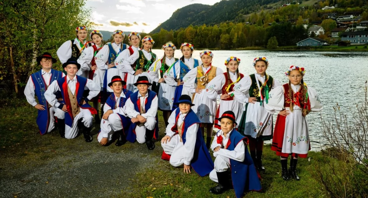 Zapowiedzi, tańca śpiewu tradycji Jubileusz zespołu Marzëbiónczi - zdjęcie, fotografia