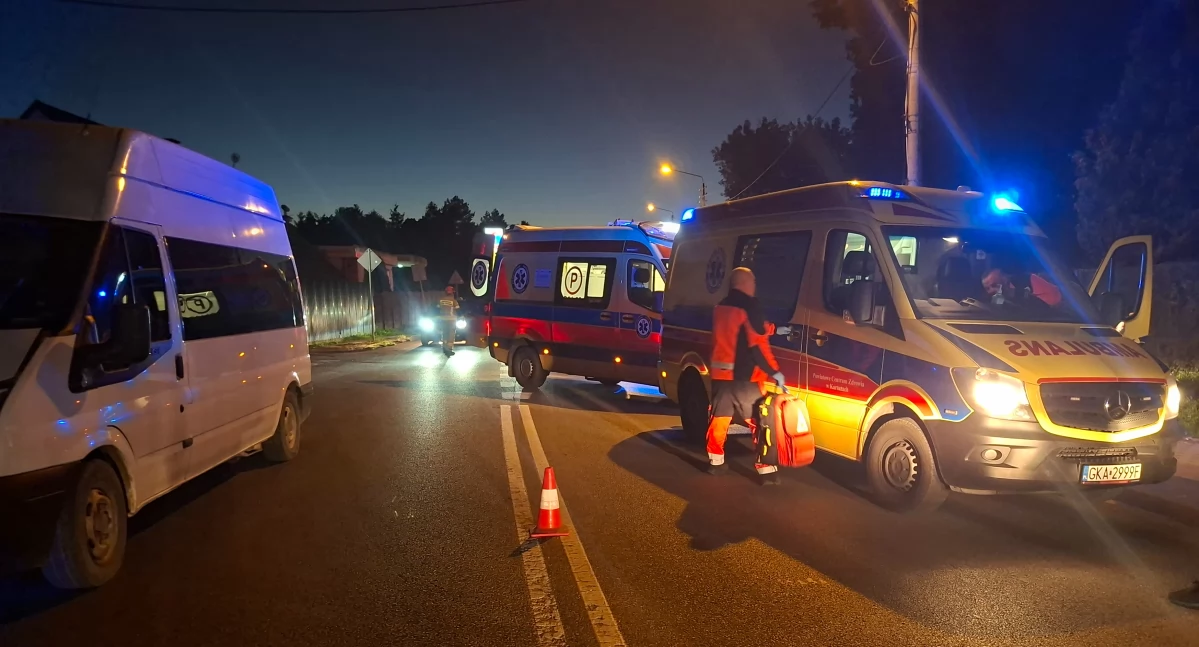 Wypadki, Potrącenie Dzierżążnie latek wbiegł - zdjęcie, fotografia