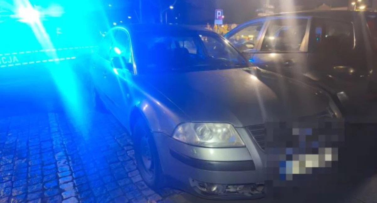 Kronika policyjna, Kartuzy prawa jazdy promilami - zdjęcie, fotografia