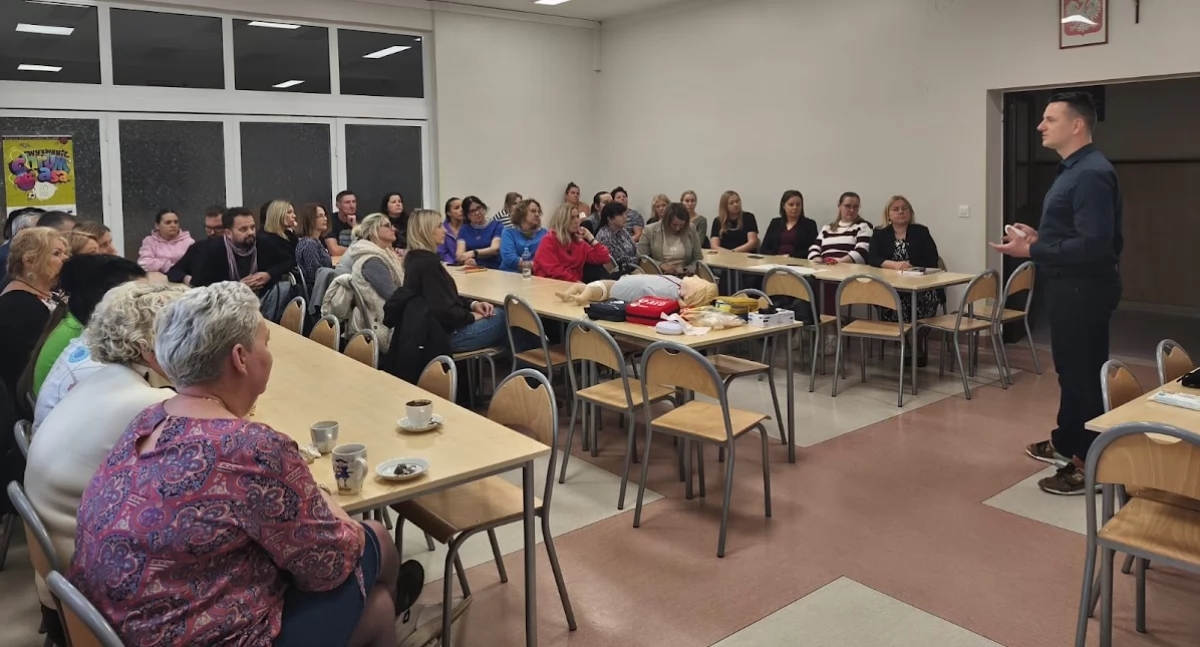 Organizacje pozarządowe, Koło Gospodyń Wiejskich Goręczynie zrealizowało projekt ratujący życie - zdjęcie, fotografia