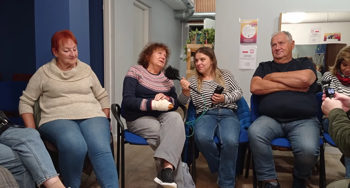 Organizacje pozarządowe, Baninie kultura głos Seniorzy nagrywają podcasty - zdjęcie, fotografia