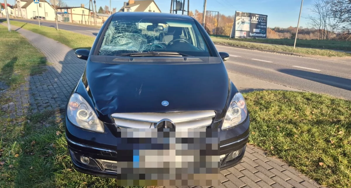 Wypadki, Dwoje nastolatków potrąconych przejściu pieszych - zdjęcie, fotografia