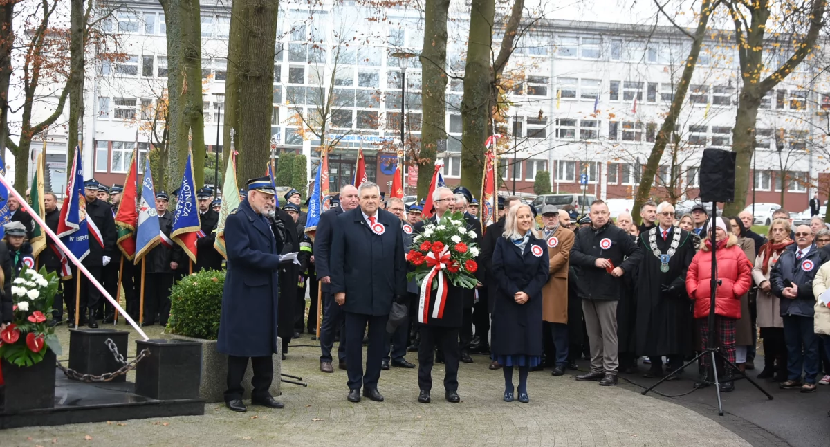 Uroczystości patriotyczne, Wdzięczność pamięć Powiatowo gminne obchody Święta Niepodległości Kartuzach - zdjęcie, fotografia