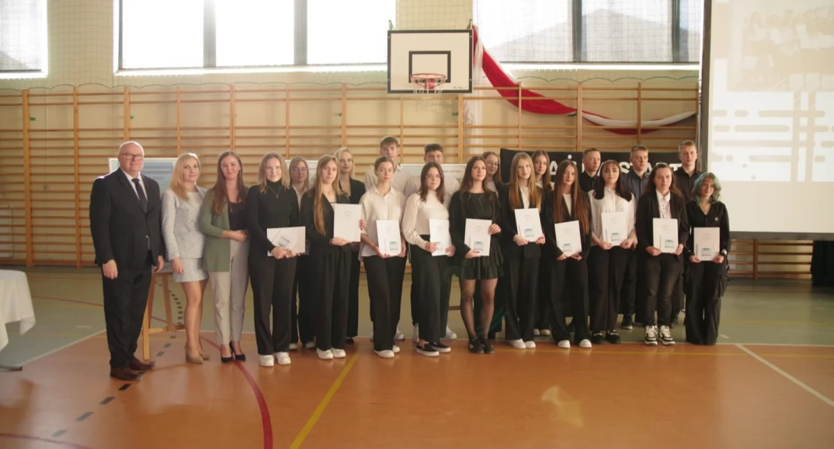 Szkoły średnie, „Staż start” podsumowanie międzynarodowego projektu Powiatowym Zespole Szkół Sierakowicach - zdjęcie, fotografia