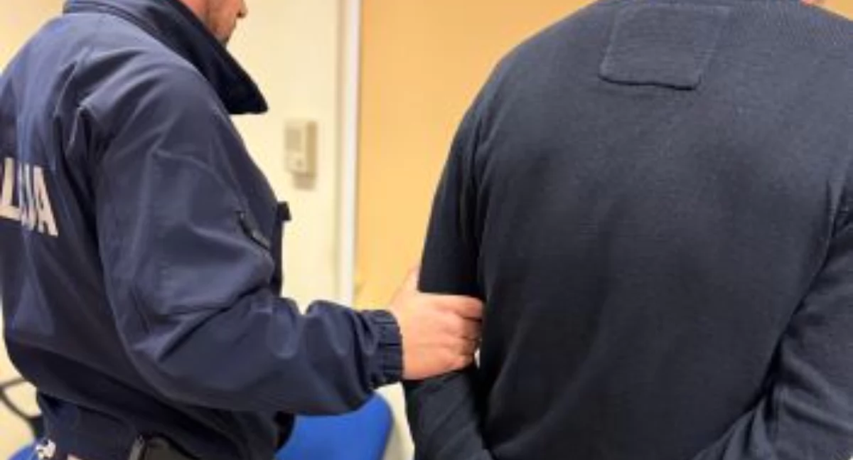 Kronika policyjna, dziewięć osób poszukiwanych jednego wpadło ręce kartuskich policjantów - zdjęcie, fotografia