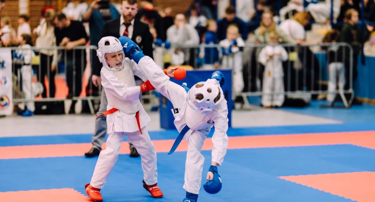 Sporty walki, Karate wysokim poziomie Shizoku pierwszy Żukowie - zdjęcie, fotografia