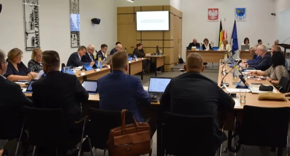 Wieści z samorządów, XXIII sesja Miejskiej Żukowie sprawdź program - zdjęcie, fotografia