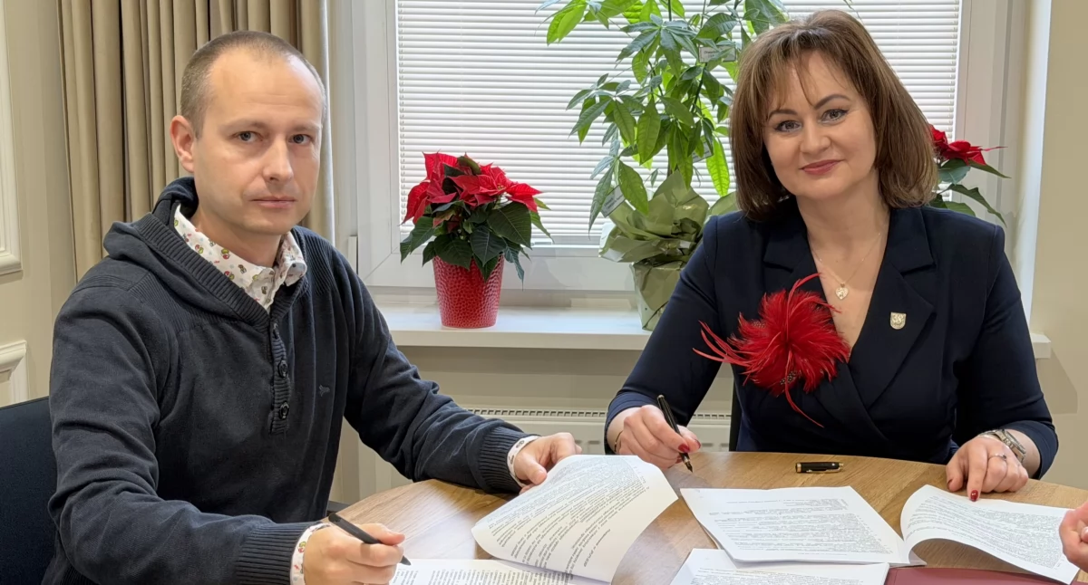Inwestycje, Rusza przygotowanie projektu rozbudowy szkoły podstawowej Tuchomiu - zdjęcie, fotografia