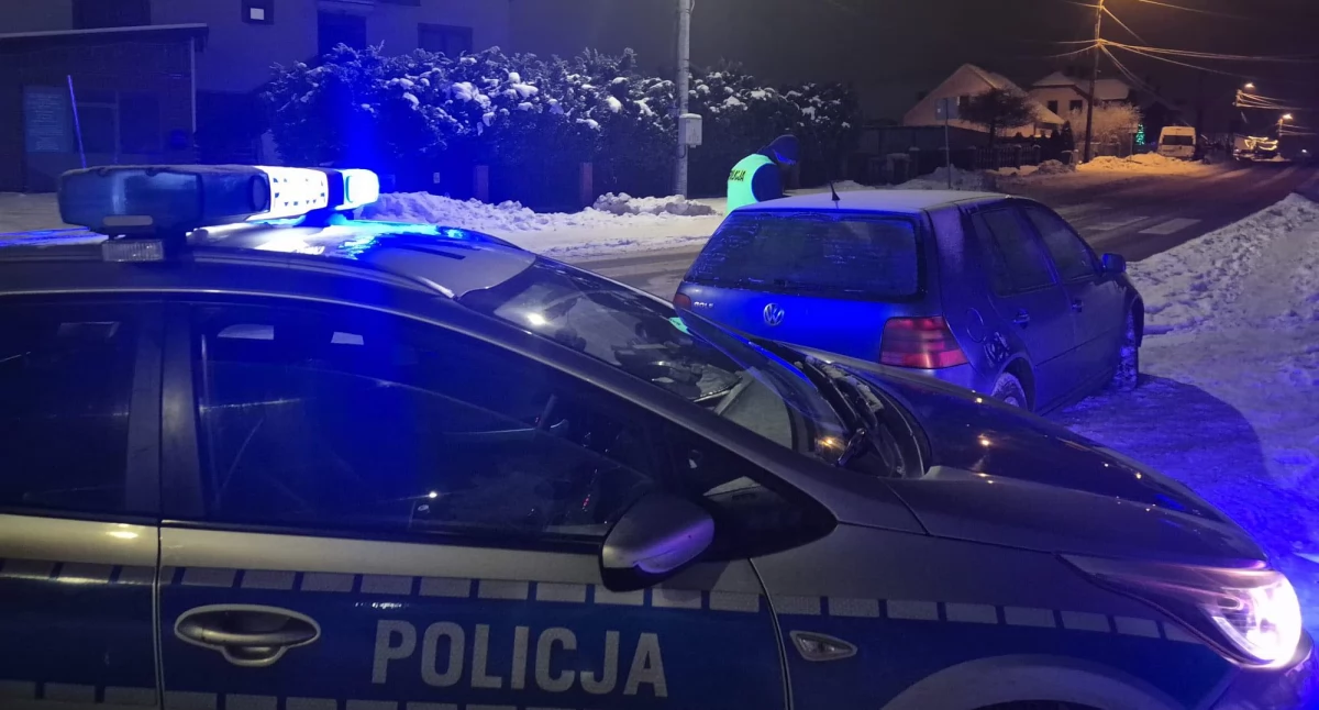Kronika policyjna, Kiełpino miał prawa jazdy badań technicznych - zdjęcie, fotografia