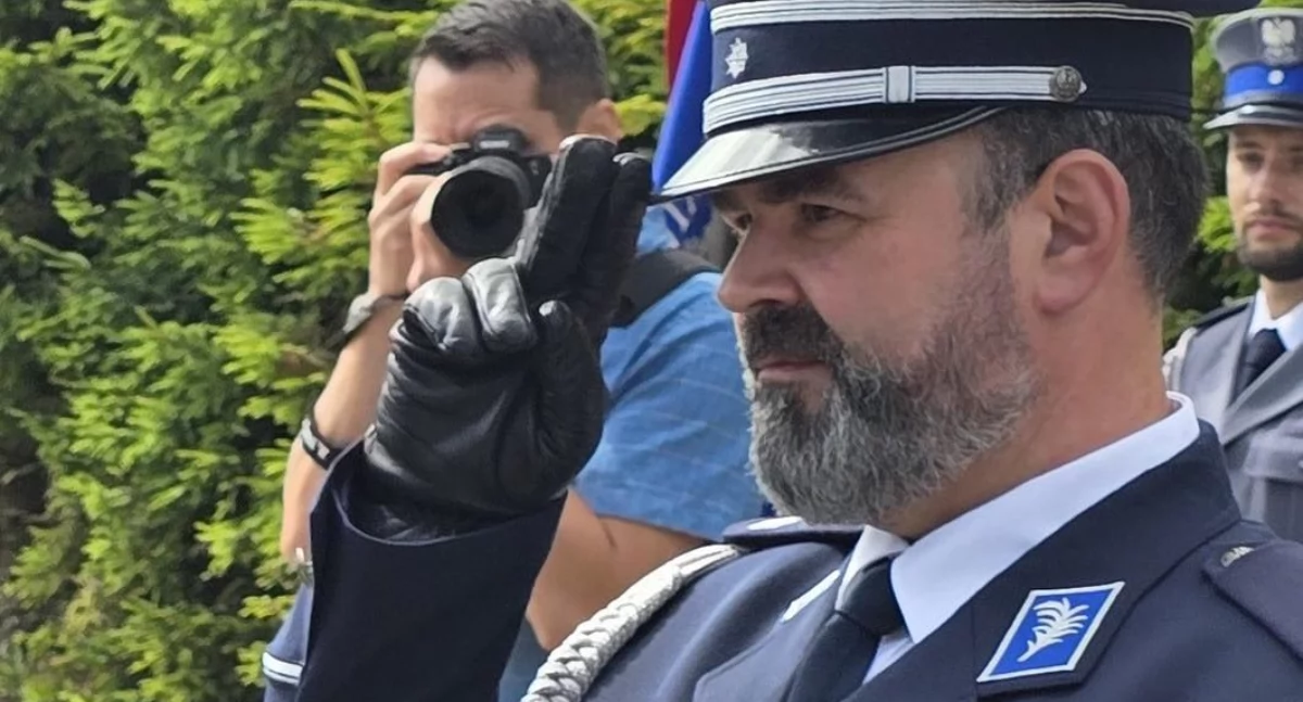 Kronika policyjna, Policjanci uratowali życie latki Dramatyczna interwencja Żukowie Otominie - zdjęcie, fotografia