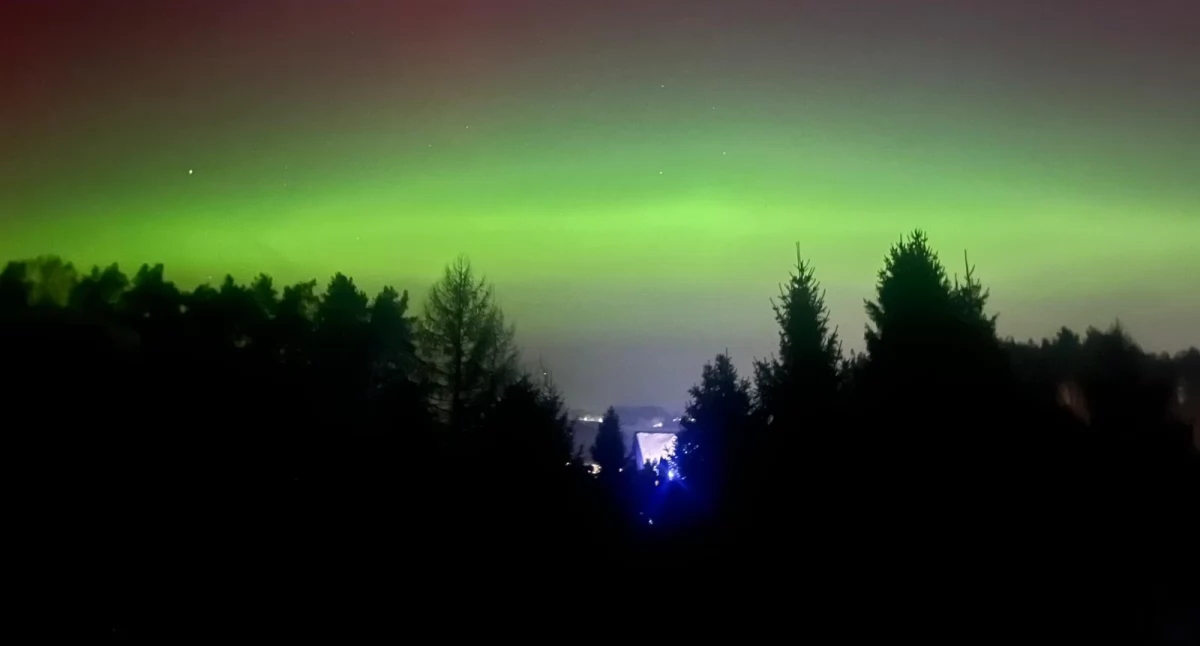Styl życia, Niezwykły spektakl niebie Zorza polarna powiatem kartuskim - zdjęcie, fotografia